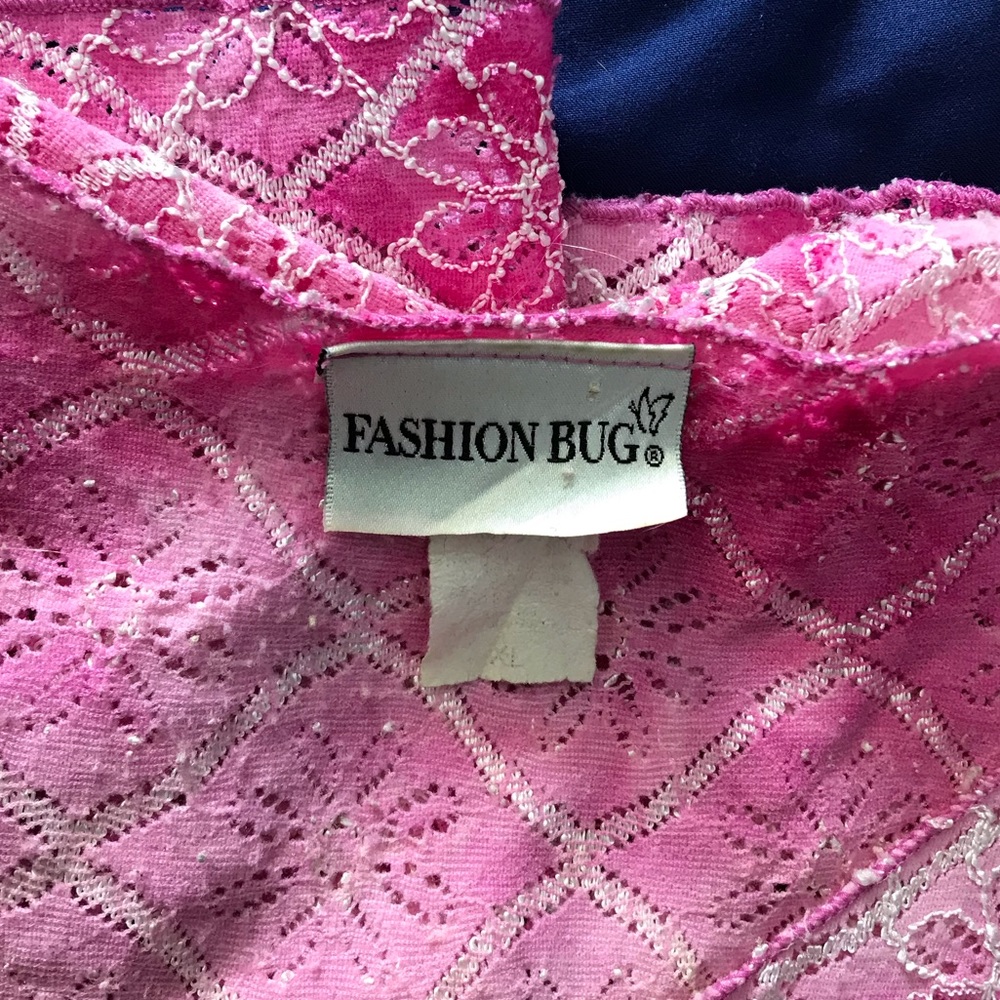 Pink Flowery Top - Picture 3 of 4